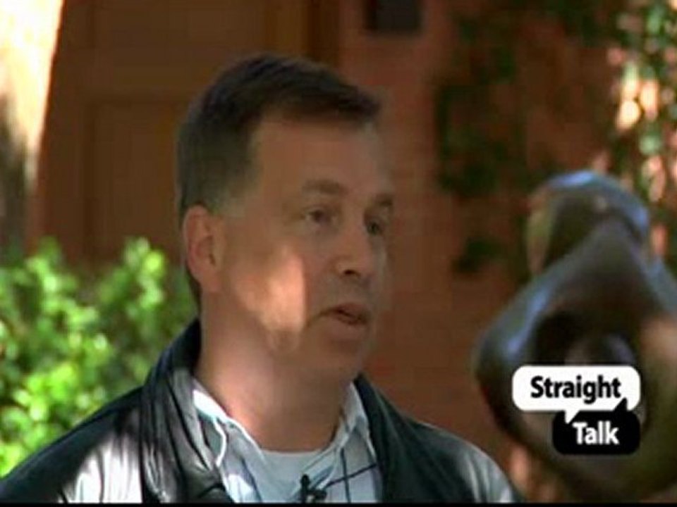 Howard likes Straight Talk’s low prices and dependability.