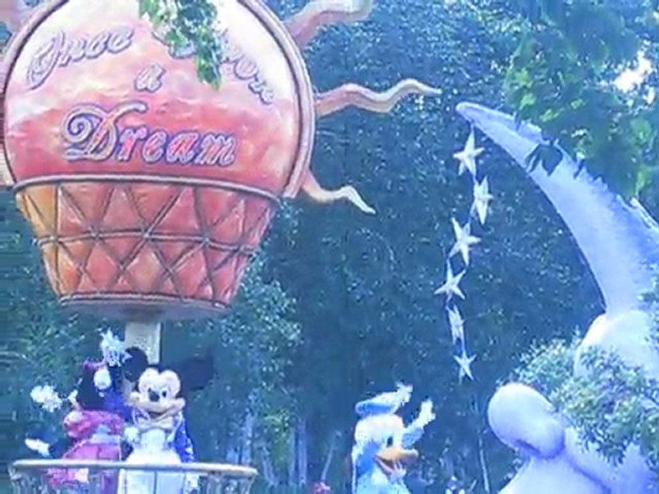 disneyland, parade, mickey,donald, minnie