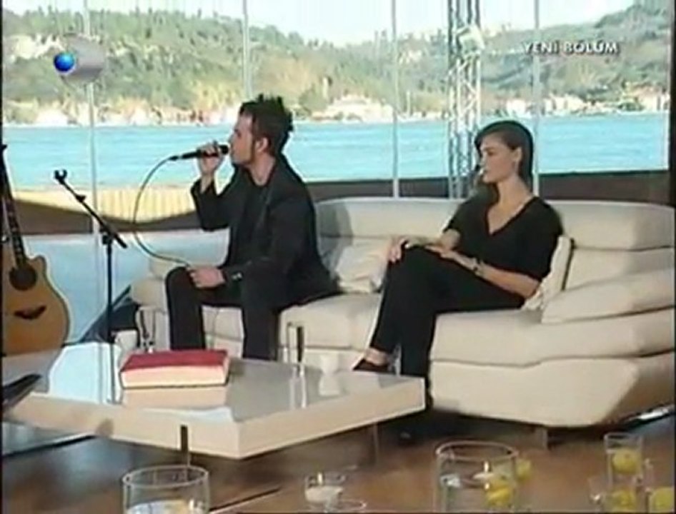 Emre Aydın - Hoşçakal (Akustik) / Şeffaf Oda