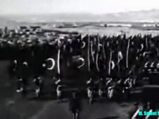 Ne senden vazgeçeriz ne de senin eserinden "Asrın Dev Lideri" Grubu