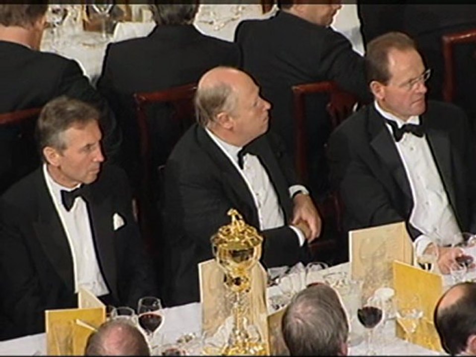 Osborne unveils banking reforms