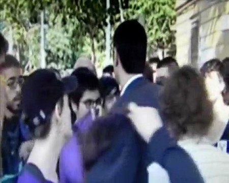 Santi Vila intenta anar al Parlament de Catalunya, by Ona Radio Quim Pedret