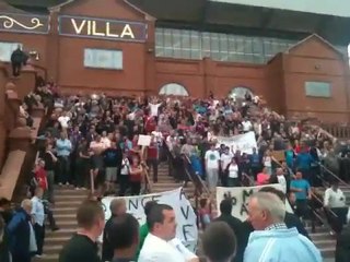 Οι οπαδοί της Άστον Βίλα δεν θέλουν τον ΜακΛις