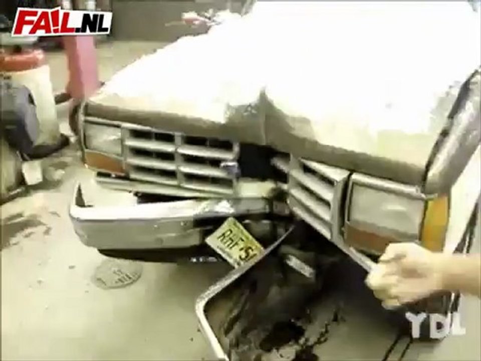 Auto-und Schneepflug Fail