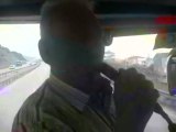 Ali Turan'a destek vadide birlik turuna katılan STK lar otobüste seyiy halinde, türkülerle yol alıyor. Sivas Akıncılar yolunda otobüste uzun hava... yayladan gel kömür gözlüm yayladan