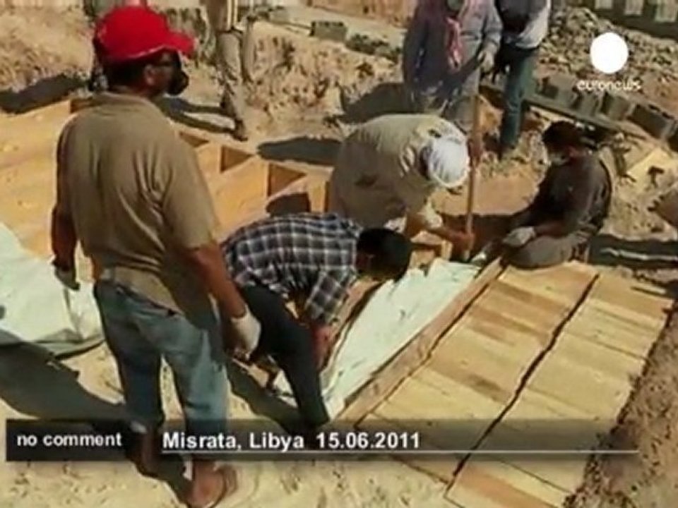 Gaddafi's soldiers buried in Misrata - no comment