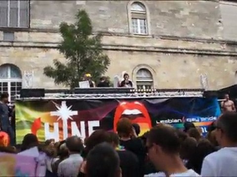 LA GAY PRIDE A BORDEAUX MARCHE DES FIERTES 2011