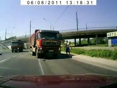 Не уступил, оказался правым/auto crash(strangeworlds.at.ua)