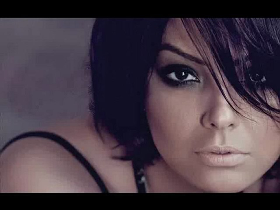 Ebru Gündeş-Ölüyorum Kederimden