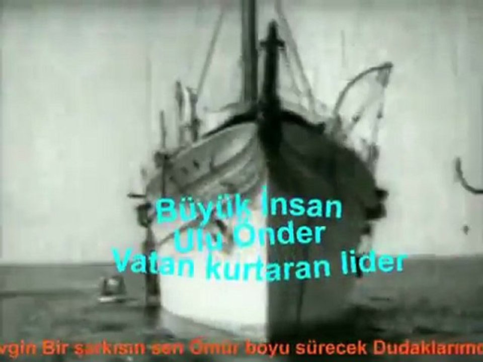 Atatürk Büyük İnsan Bir Şarkısın Sen - Berkant