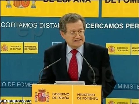 AENA pide a los controladores que dejen el paro