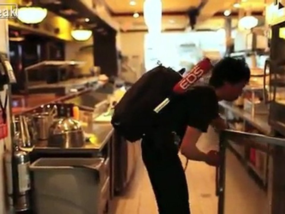 Airport Hijinks No Laughing Matter Für Vorstandsmitglied