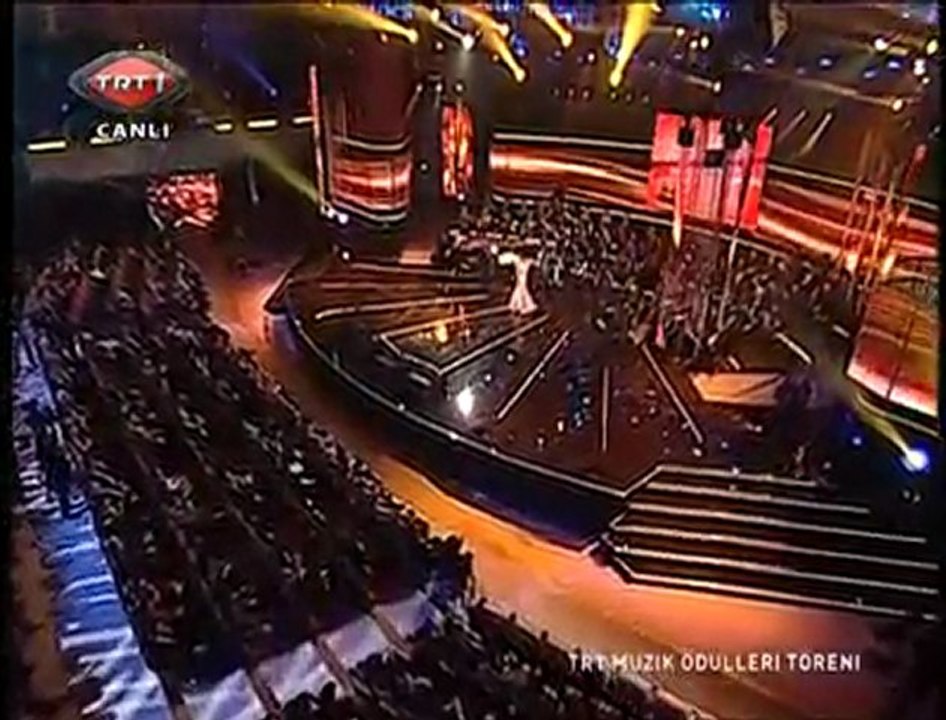 TRT Müzik Ödülleri - Yılın Kadın Sanatçısı: "Sıla"