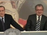 Berlusconi - Il pollice di Bossi