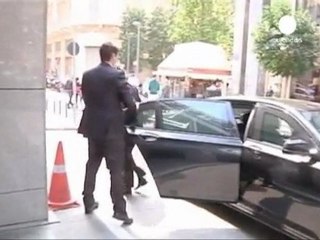 George Papandréou remanie son gouvernement et change...