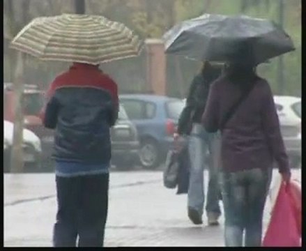 Valencia amanece con cielos nublados y lluvias