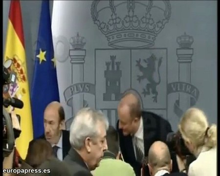 Controladores mantienen postura de compañeros