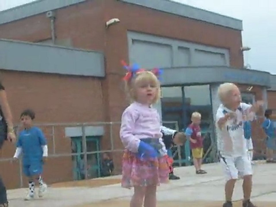 ma fille clara a la fete des ecole