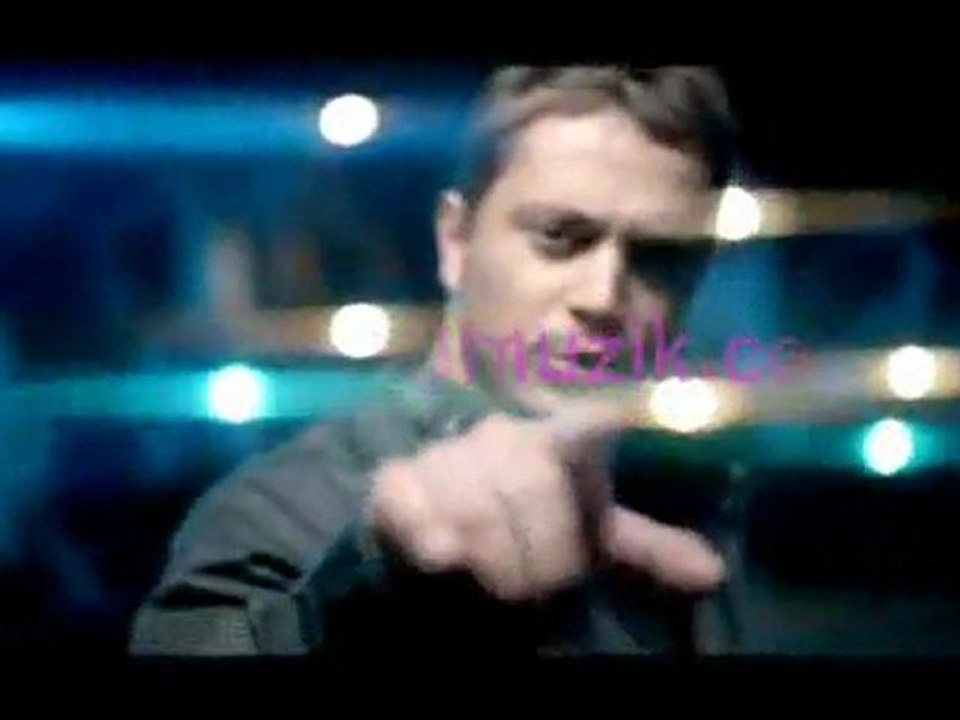 Murat Boz - Hayat Öpücüğü orjinal video klip (2011)