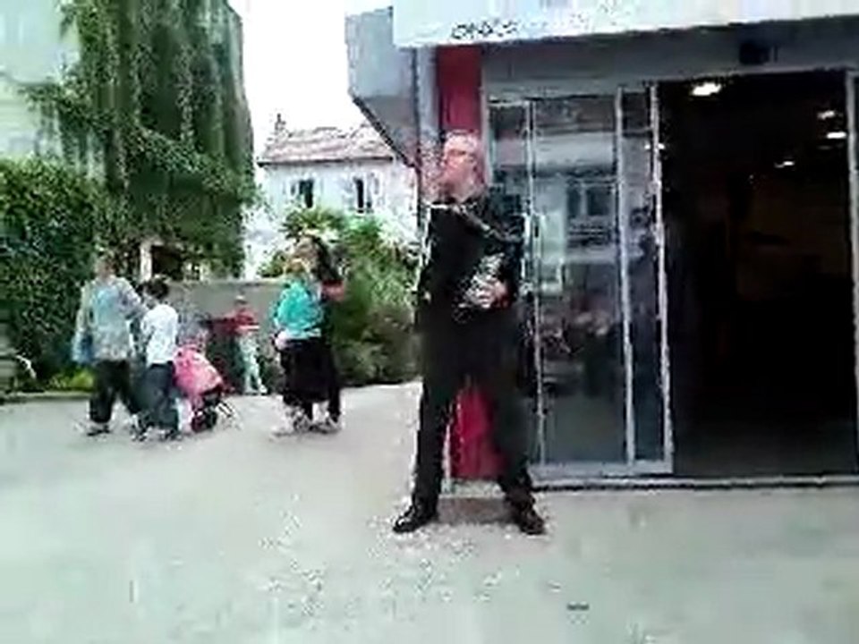 Antisocial à l'accordéon