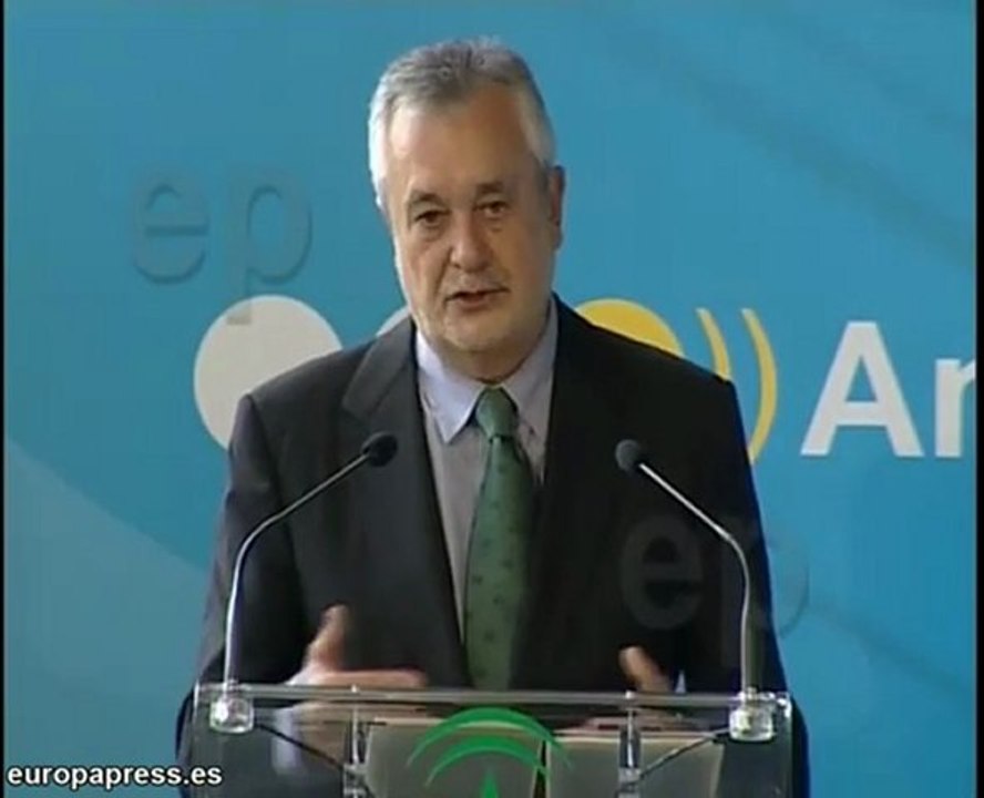 Griñán destaca función "estratégica" del periodismo