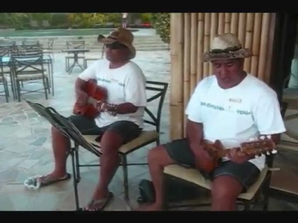 Discover the Hotel InterContinental Bora Bora Le Moana Resort