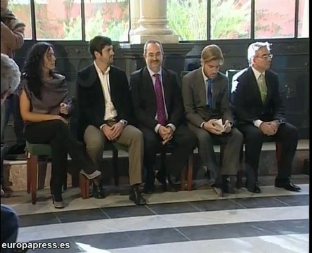 Griñán destaca la función de los medios