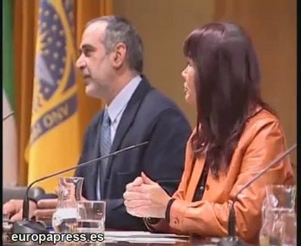 Micaela Navarro en conferencia en la UPO