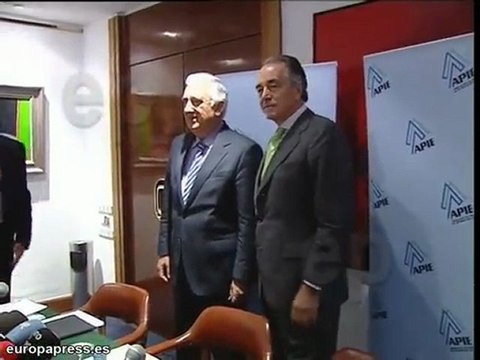 Herrero y Banegas en el desayuno de APIE