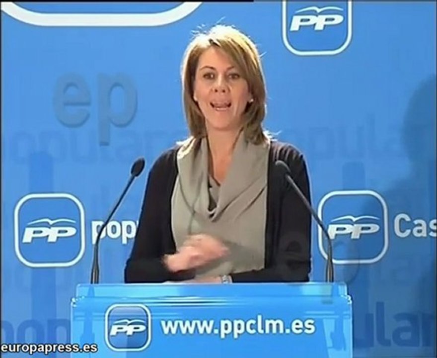 A Cospedal solo le vale la disolución de ETA