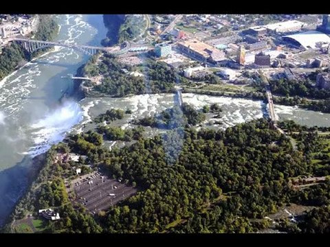 ©CHUTES DU NIAGARA EN HELICOPTERE MARTINE ANCIAUX ©