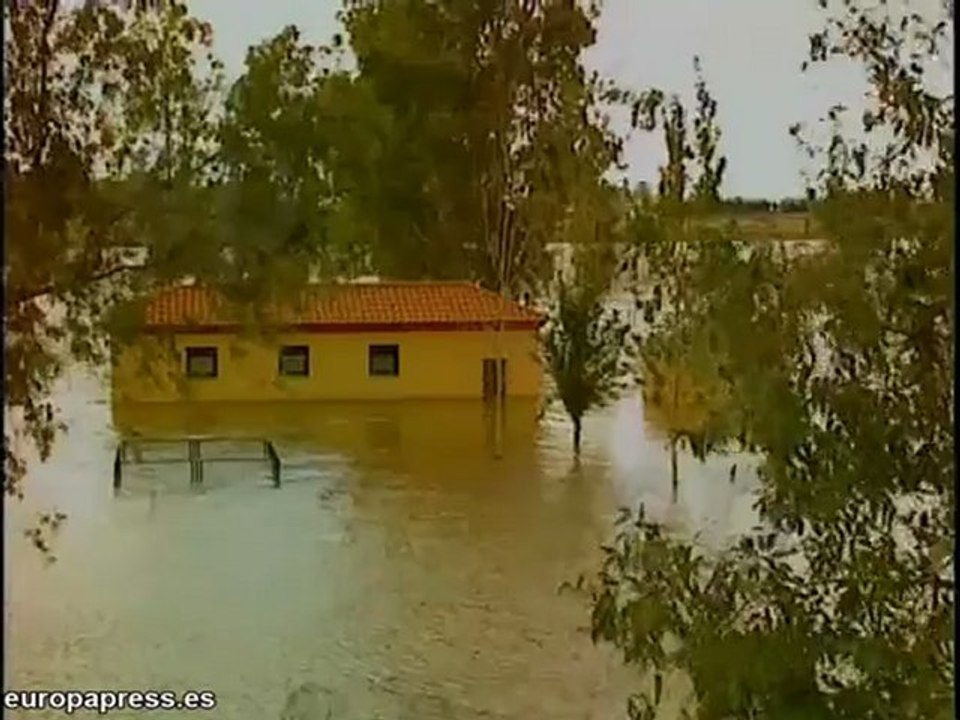 El desembalse desborda el Guadiana