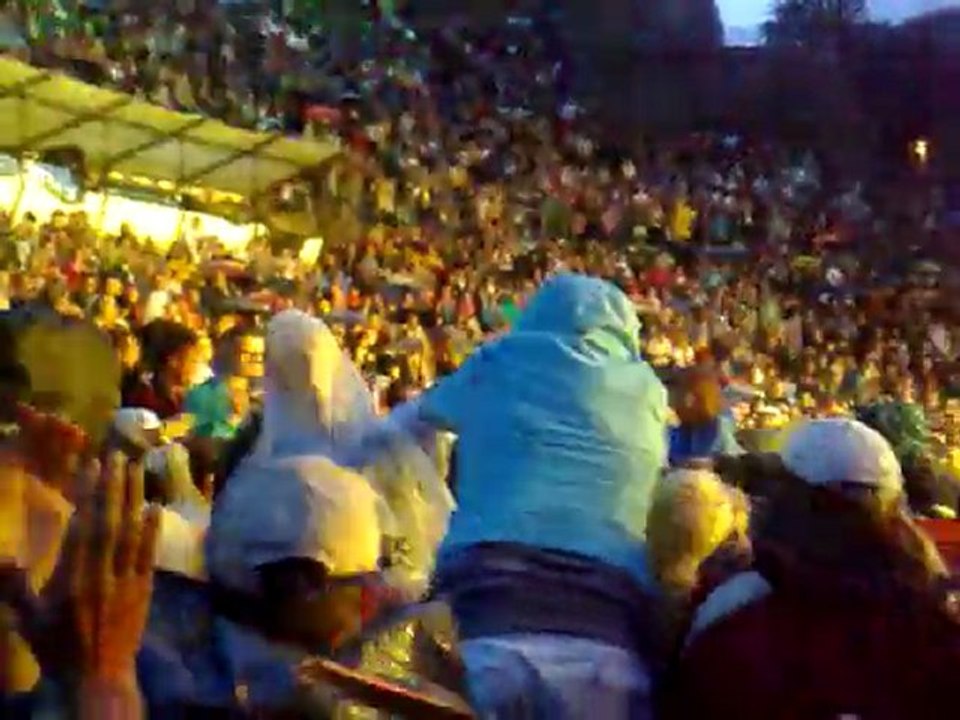 Yannick Noah dans le public au Théâtre antique de Vienne