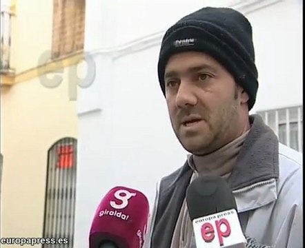 Dos jóvenes afectados por un incendio en Sevilla