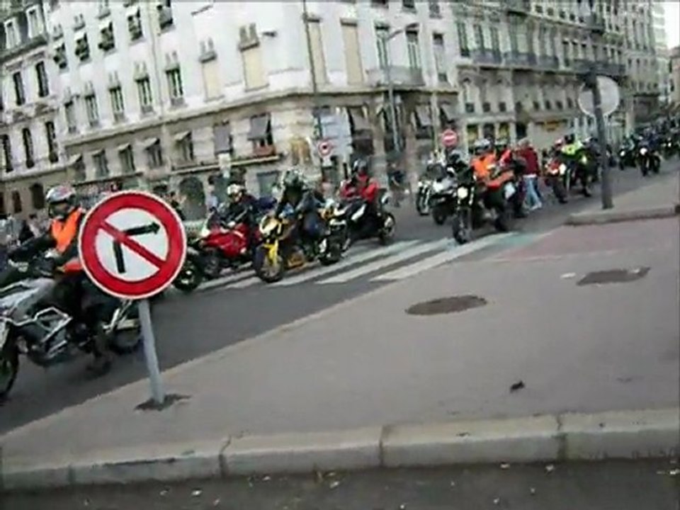Manif de Lyon moto appel du 18 juin 2011