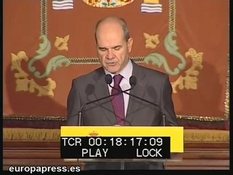 Chaves ofrece máxima colaboración a la Generalitat