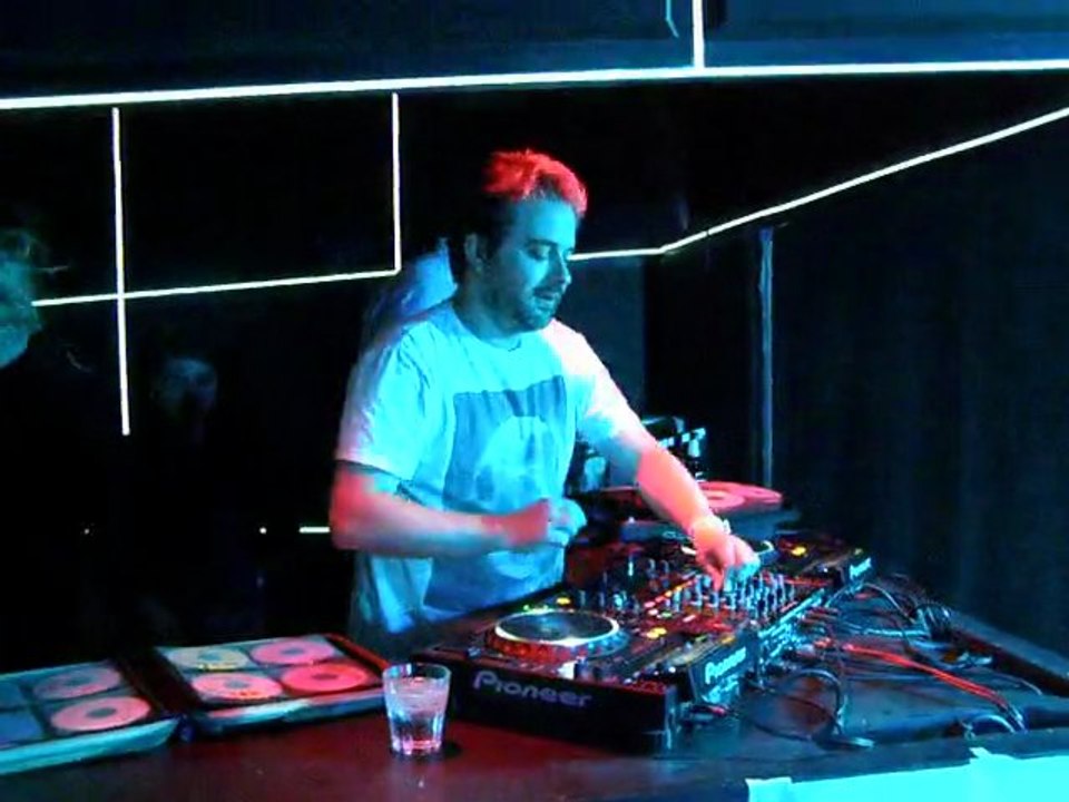 VULTURE NIGHT w/ ALAN BRAXE,DJ FALCON, ALEX GOPHER @ Social Club