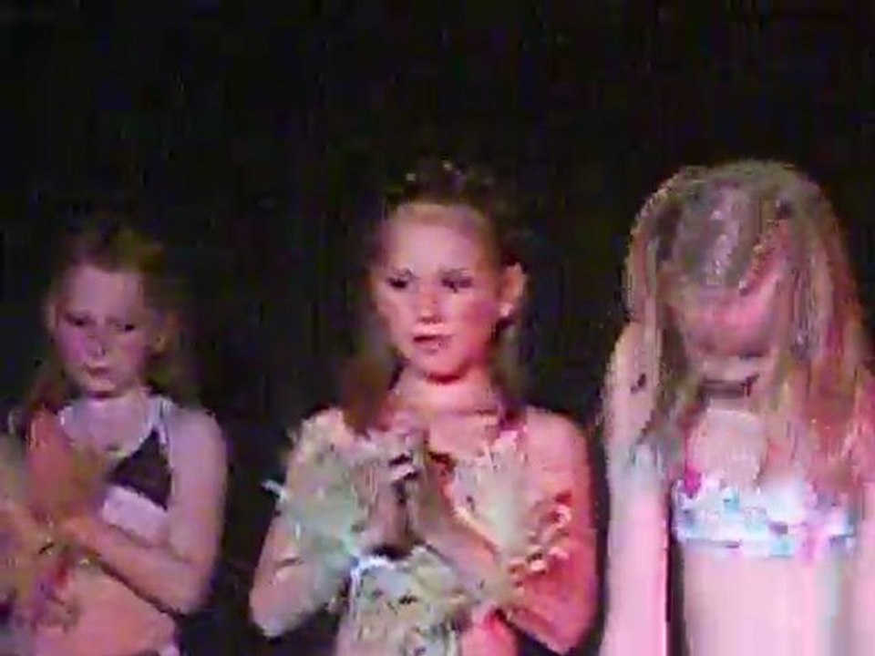 Gala de danse Florine WAKA WAKA SHAKIRA