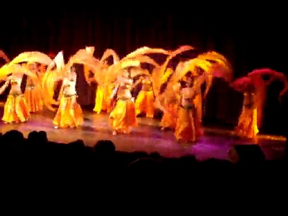 danse orientale avec voiles