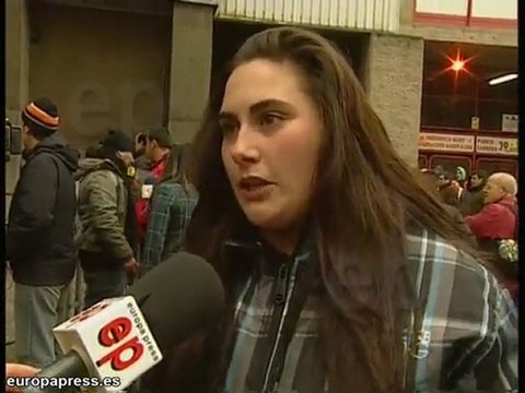 Largas colas durante dos dias en San Mamés