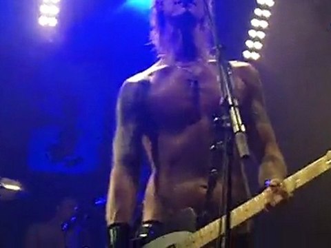 Loaded avec Duff McKagan - 10 Years [live Lille 2011]