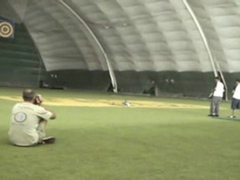 Alan Szabo T-Rex 600 indoor