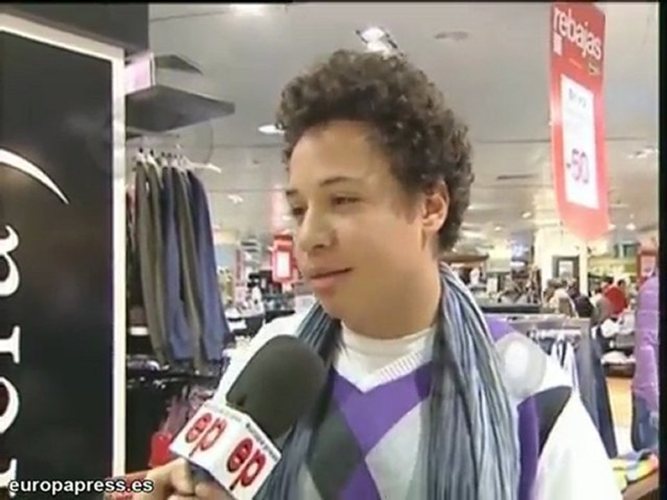 Los madrileños comienzan las rebajas