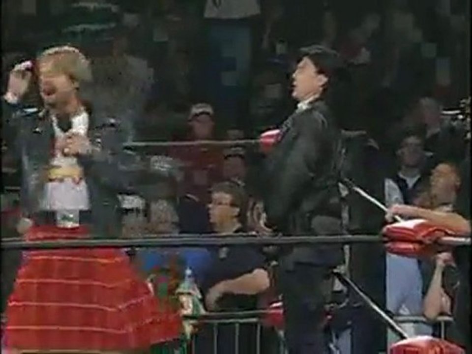 Eric Bischoff Joins the NWO