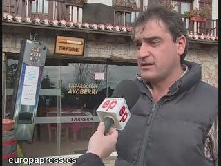 Una sidreria cuelga del techo la maquina de tabaco