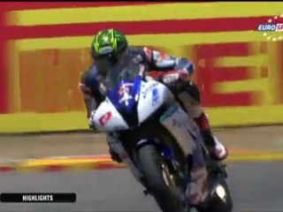 Davies liderliğini korudu