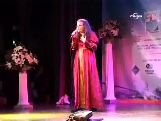 Ellie Mace's New Release 'Üşüyorum' – Feel the Emotion 🎶