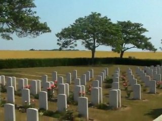 Vidéo de la visite du Cemetery Abbeville extention (Somme) le 4 Juin 2011