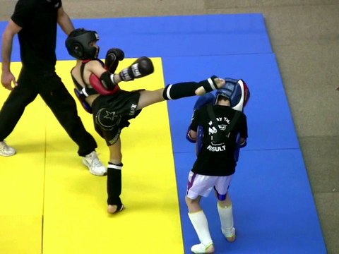 IHSANE ZEGHOUBI_Champion de France 2011 Muay-Thaï (Châlons-en-champagne 21.05.11)