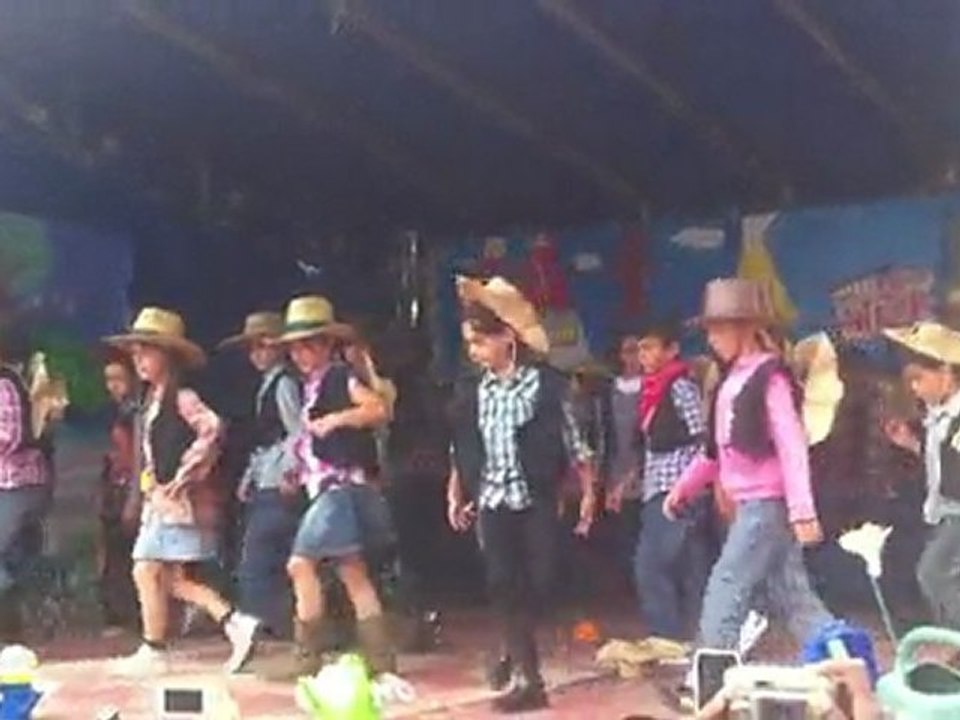 danse spectacle marie louise 2011